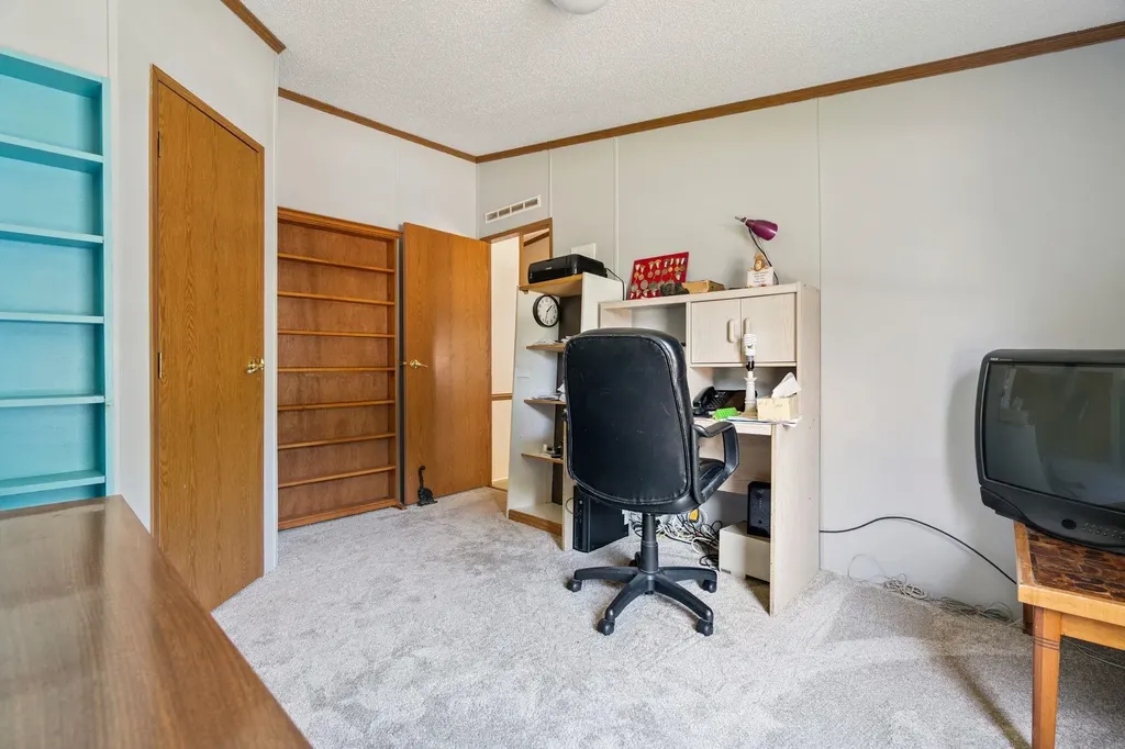 30 Cherokee Way Rochester NH 03867