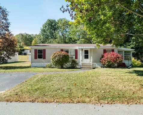 30 Cherokee Way Rochester NH 03867