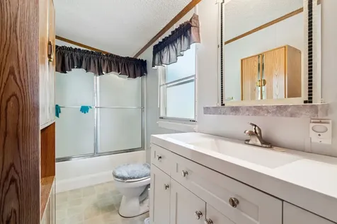 30 Cherokee Way Rochester NH 03867