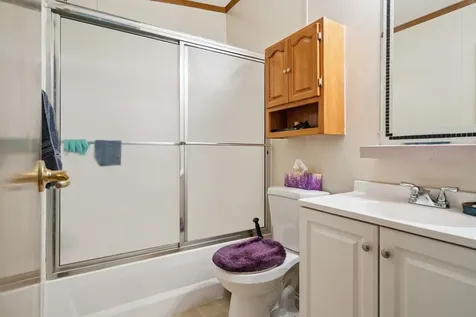 30 Cherokee Way Rochester NH 03867