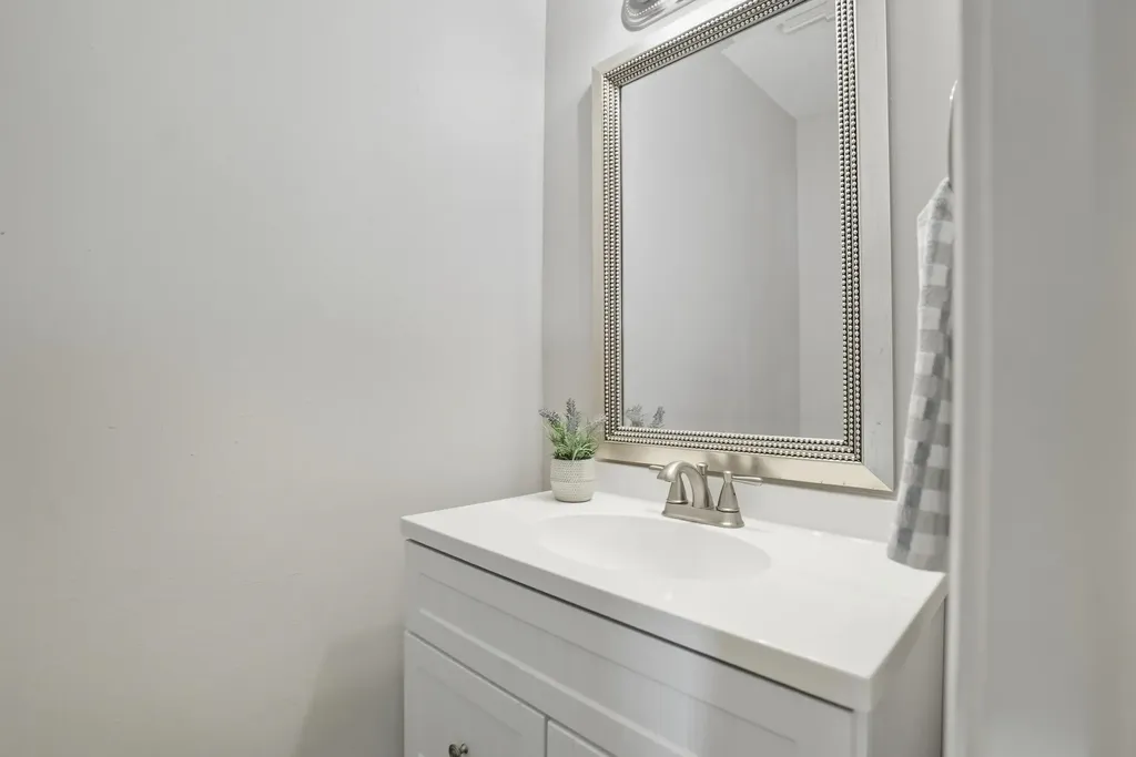 47 Saybrook Road Essex VT 05452