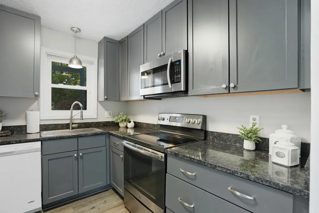 47 Saybrook Road Essex VT 05452