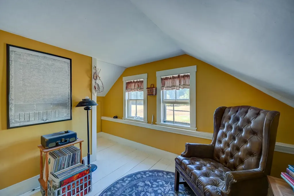 78 School Street Effingham NH 03882