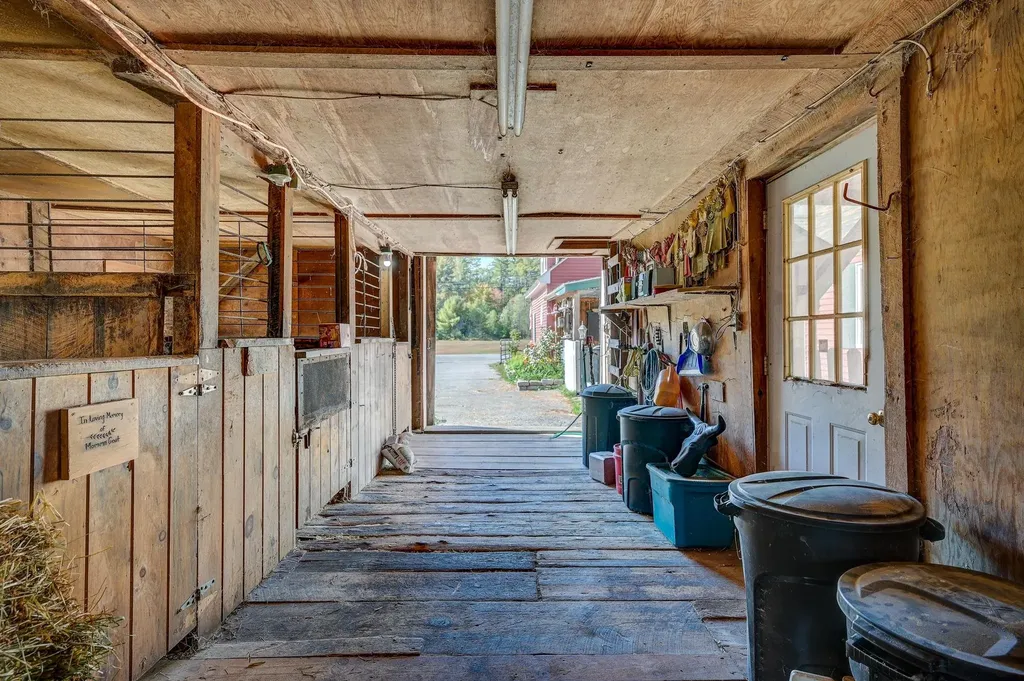 78 School Street Effingham NH 03882