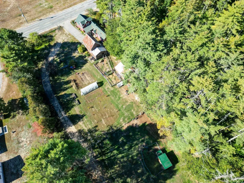 78 School Street Effingham NH 03882