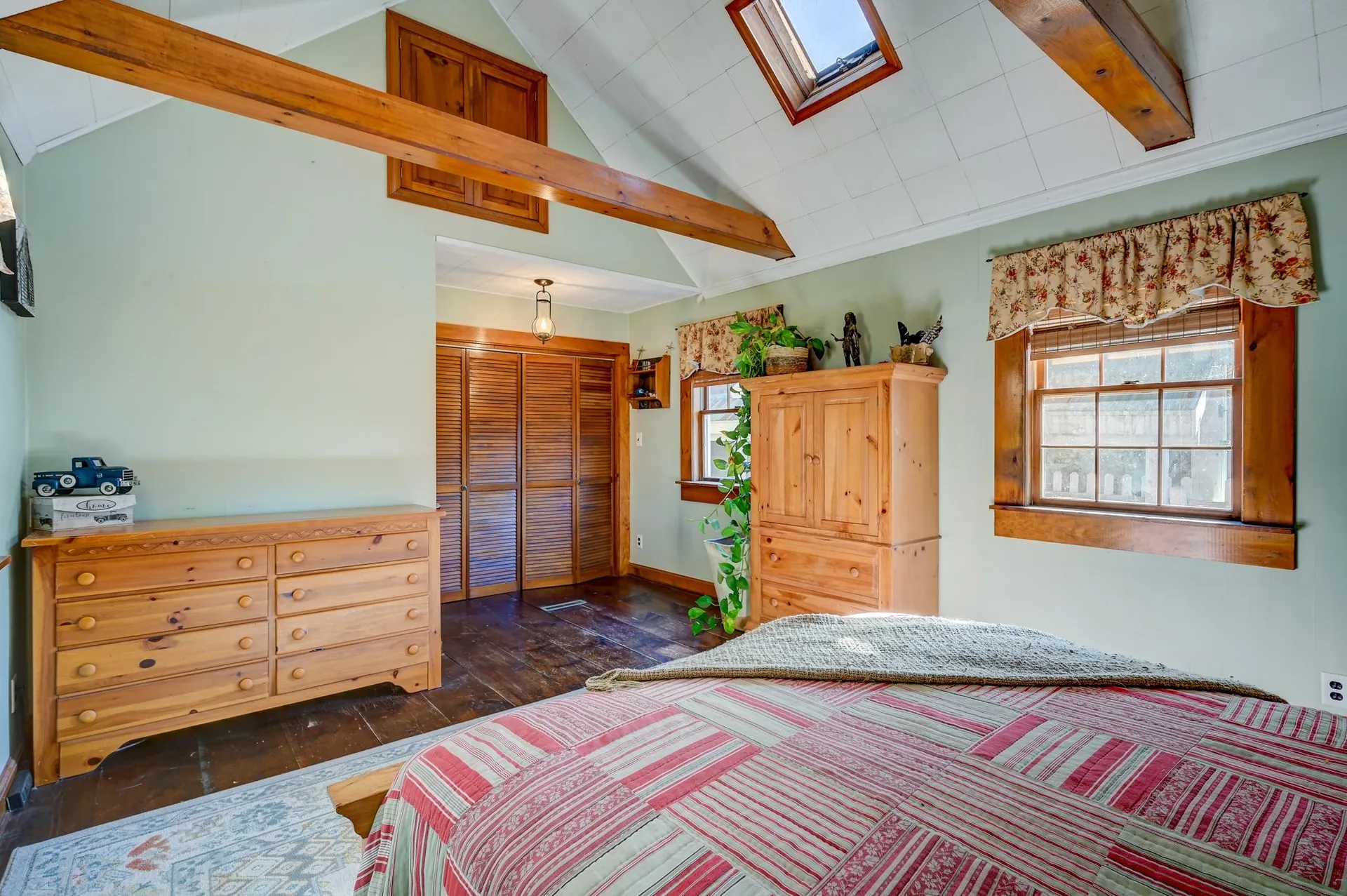 78 School Street Effingham NH 03882