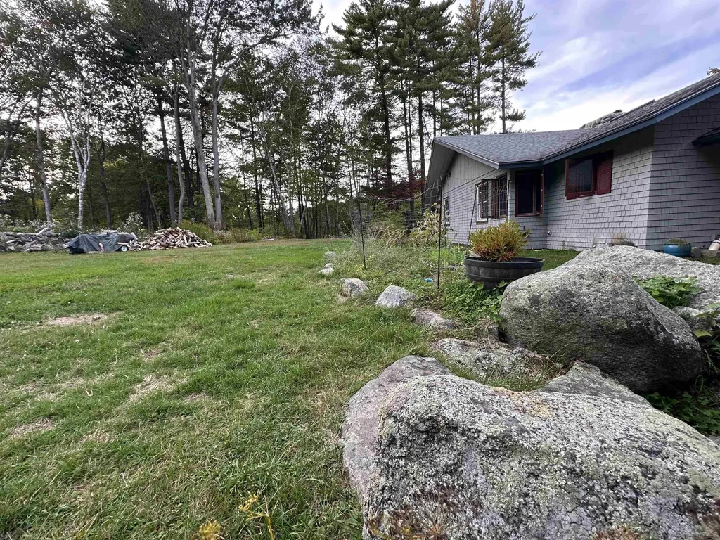 38 Brimmer Lane Hampton Falls NH 03844-2309