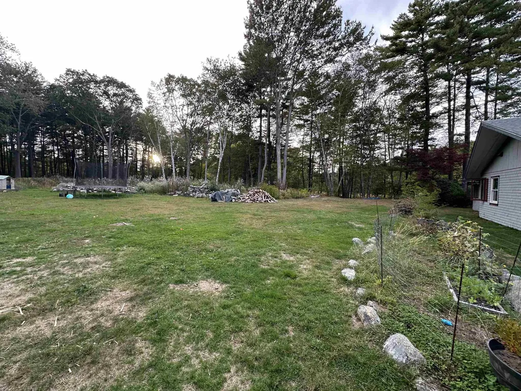 38 Brimmer Lane Hampton Falls NH 03844-2309