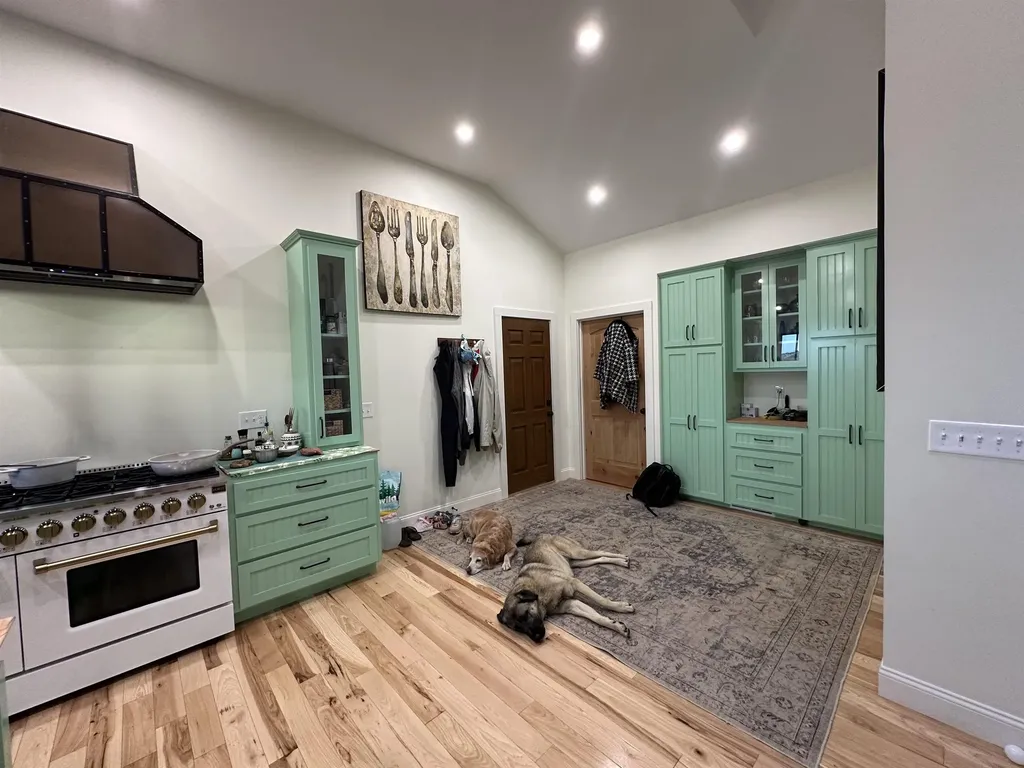 38 Brimmer Lane Hampton Falls NH 03844-2309