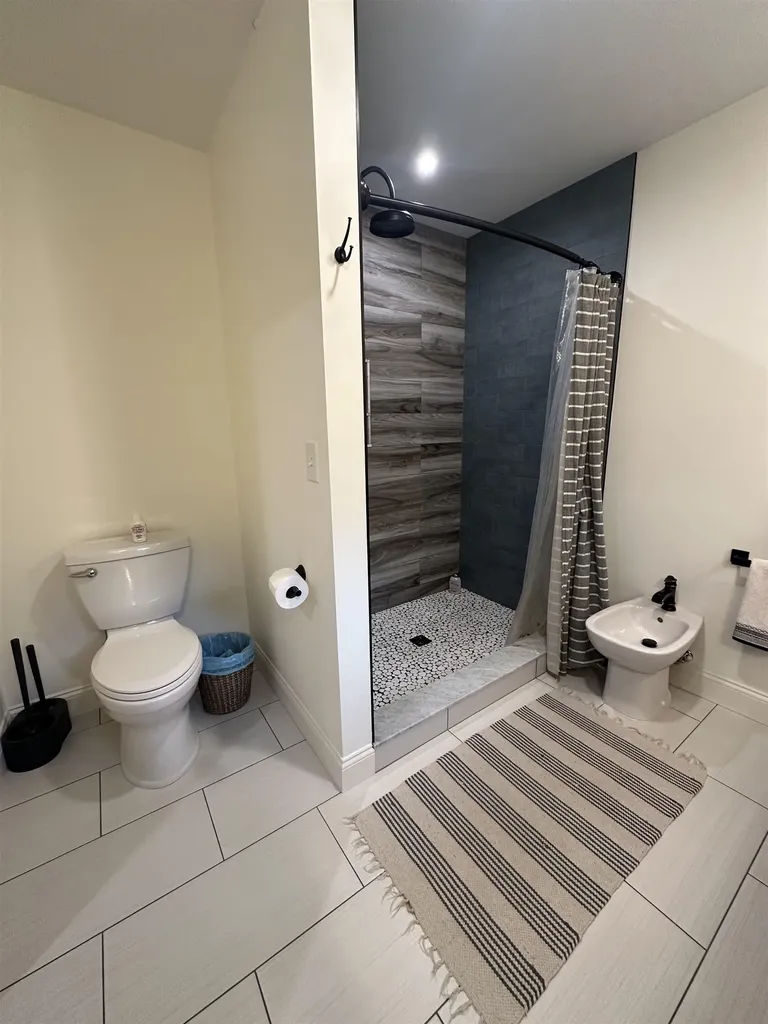 38 Brimmer Lane Hampton Falls NH 03844-2309