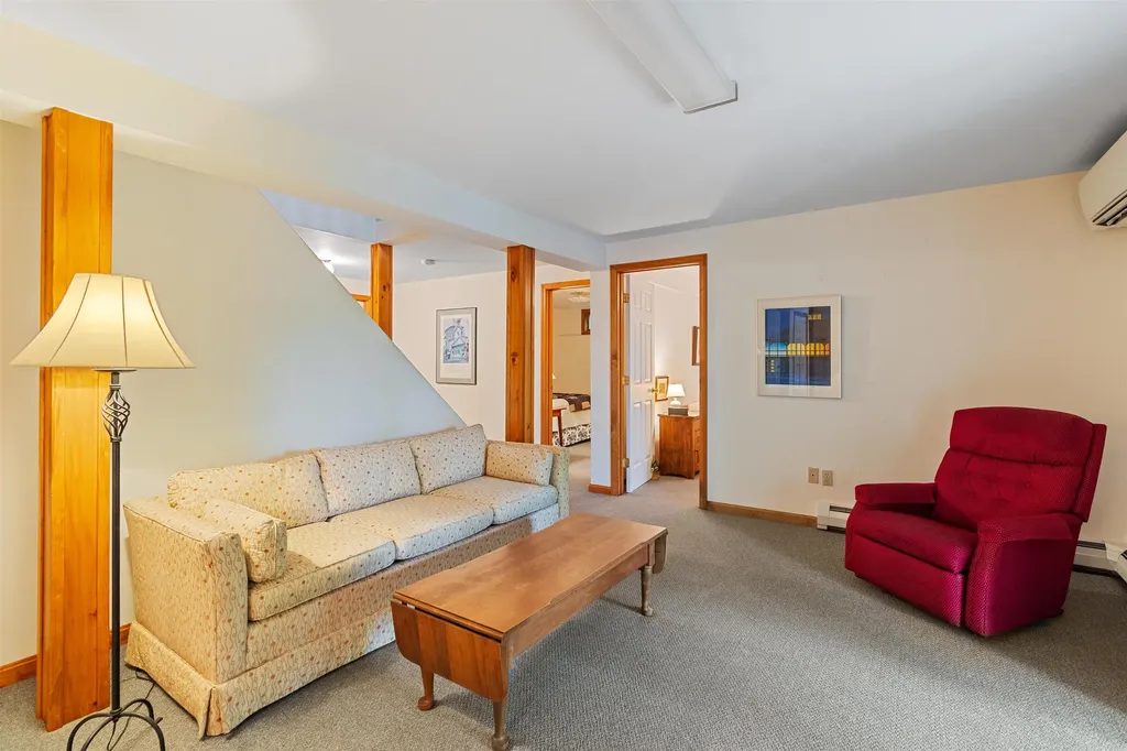 31 Lovers Lane Grand Isle VT 05458