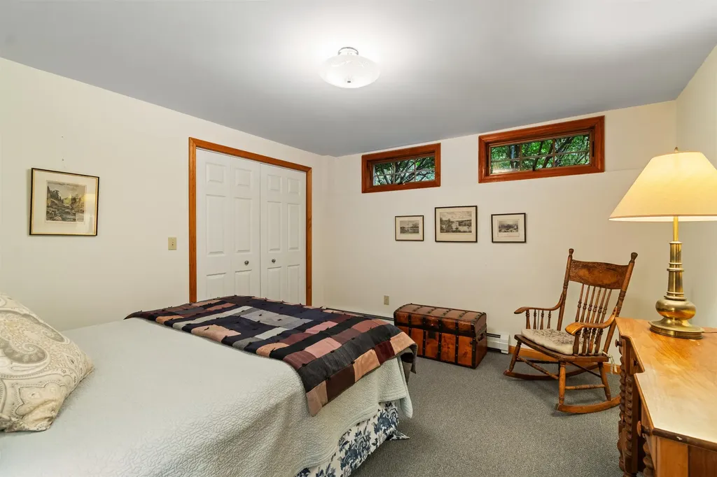 31 Lovers Lane Grand Isle VT 05458