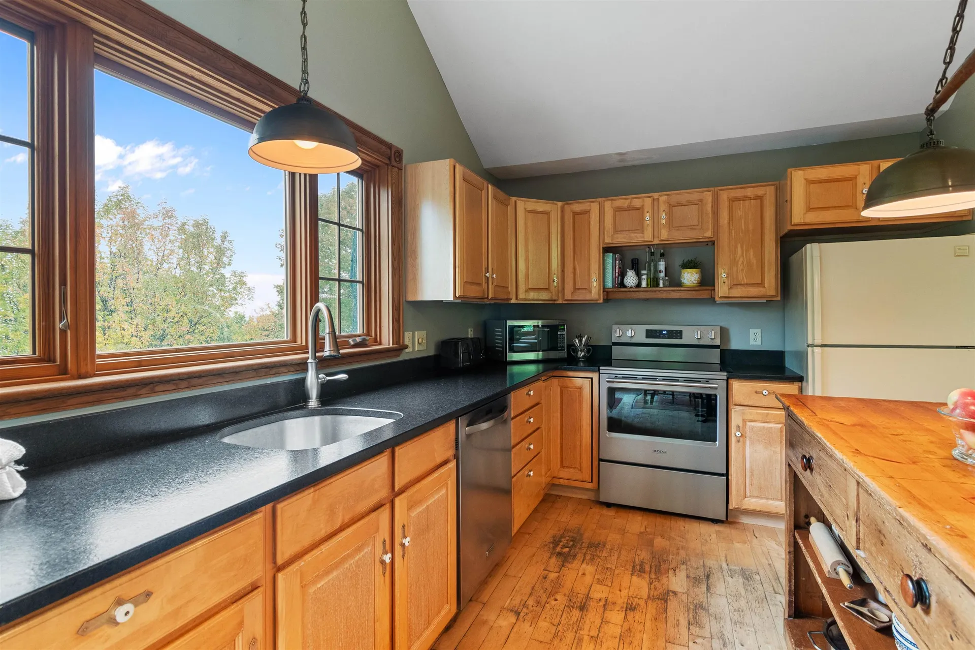 31 Lovers Lane Grand Isle VT 05458