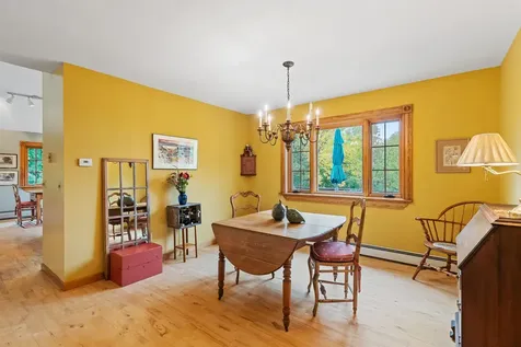 31 Lovers Lane Grand Isle VT 05458