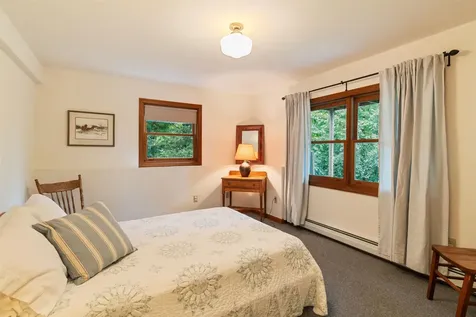 31 Lovers Lane Grand Isle VT 05458