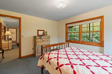 31 Lovers Lane Grand Isle VT 05458