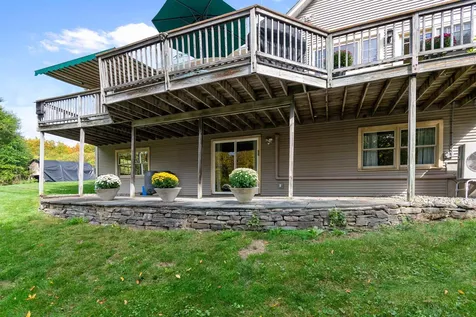 31 Lovers Lane Grand Isle VT 05458