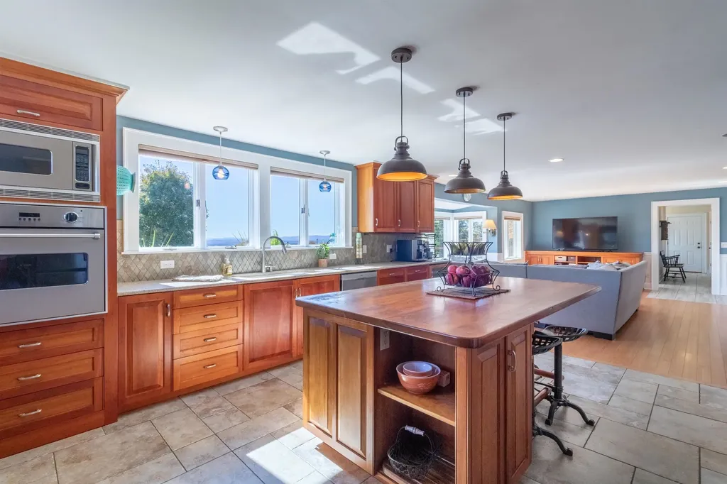 1417 Maple Ridge Road Newark VT 05871