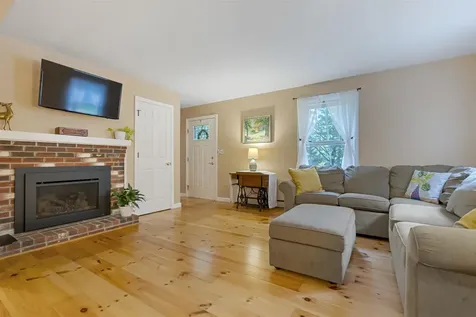 23 Friar Tuck Way Wolfeboro NH 03894