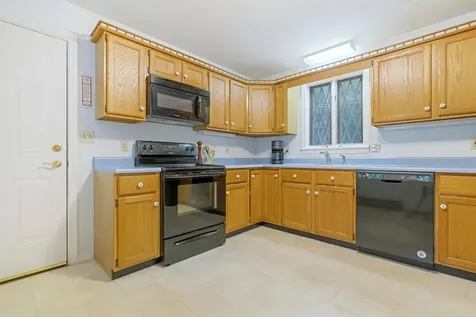 23 Friar Tuck Way Wolfeboro NH 03894