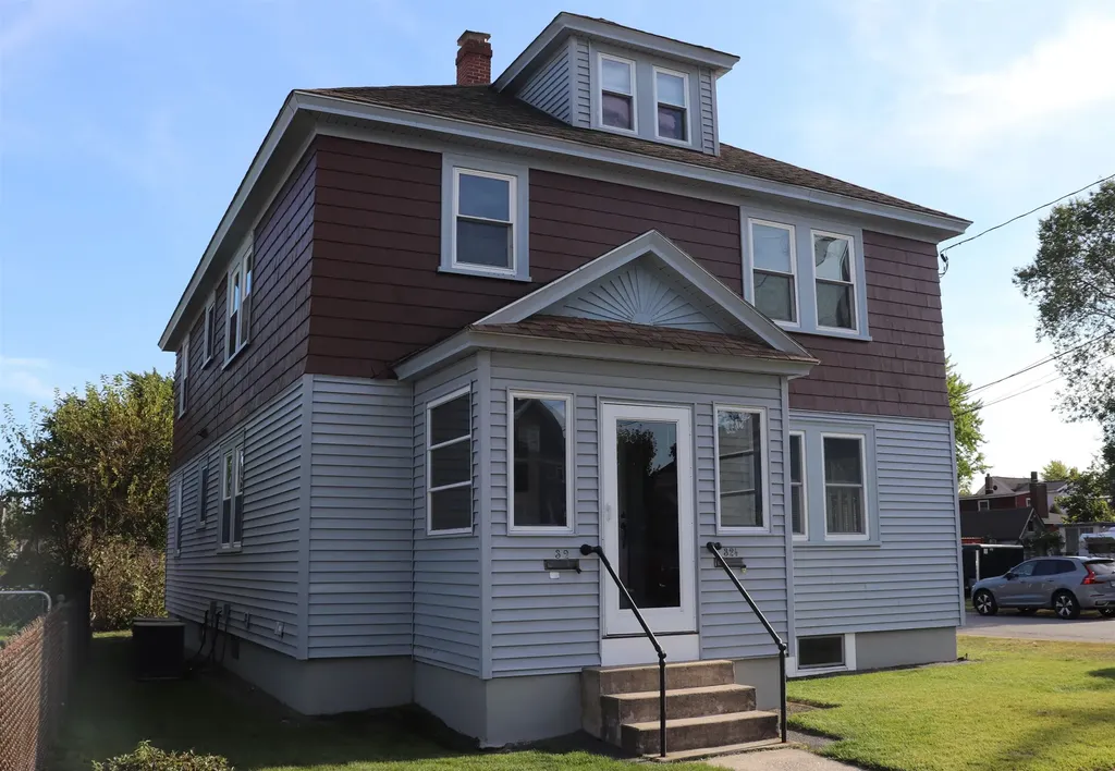32 1/2 Gilman Street Nashua NH 03060