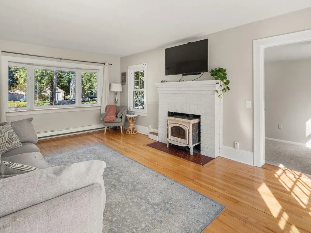 26 Elsom Parkway South Burlington VT 05403
