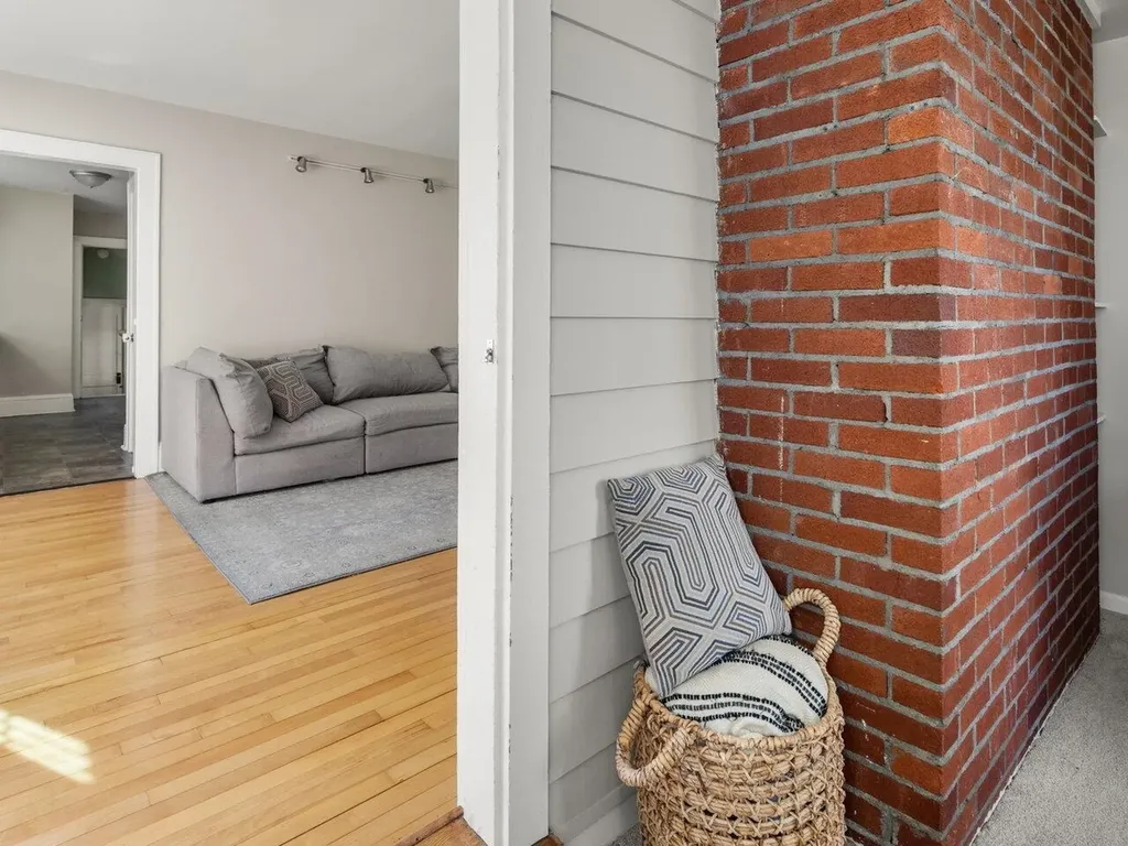 26 Elsom Parkway South Burlington VT 05403