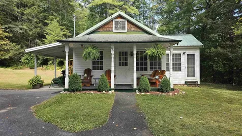 787 Vt Route 30 Newfane VT 05345