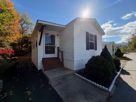 14 Paradise Street Gorham NH 03581