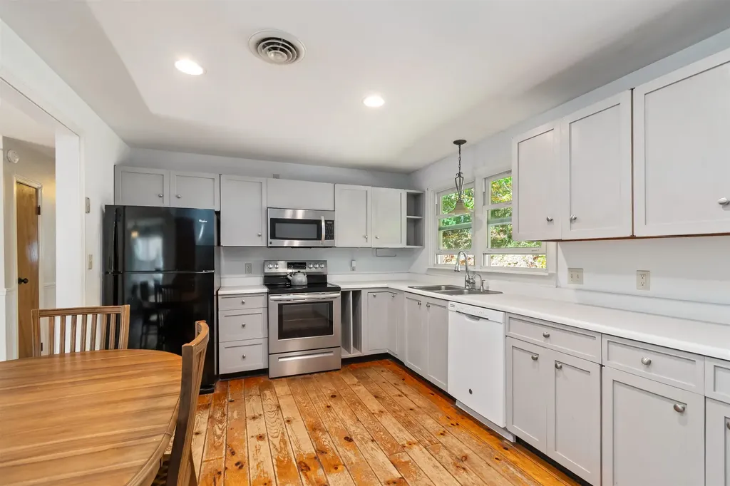 929 Texas Hill Road Hinesburg VT 05461