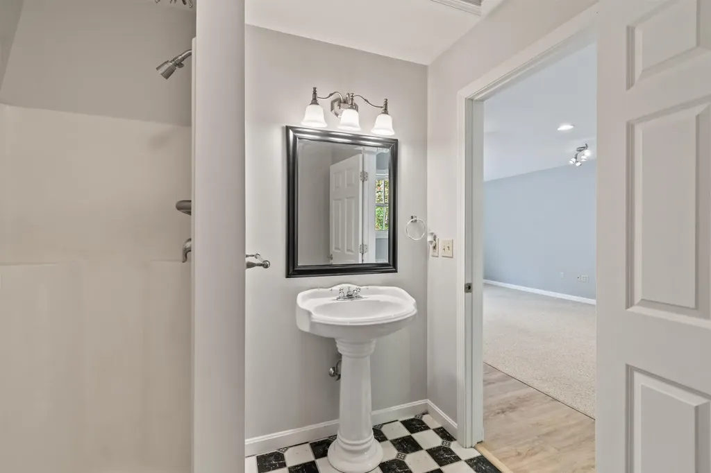 929 Texas Hill Road Hinesburg VT 05461