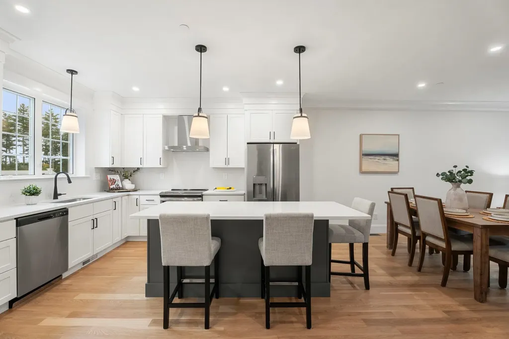 67 Groton Road Nashua NH 03062