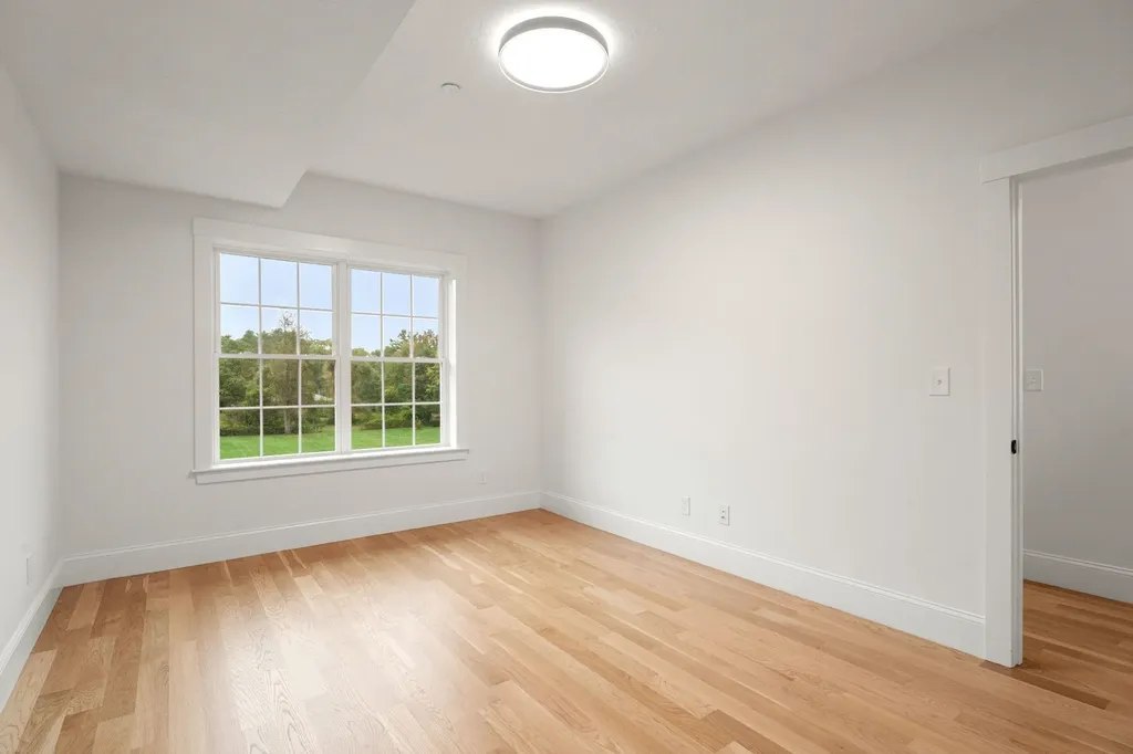 67 Groton Road Nashua NH 03062