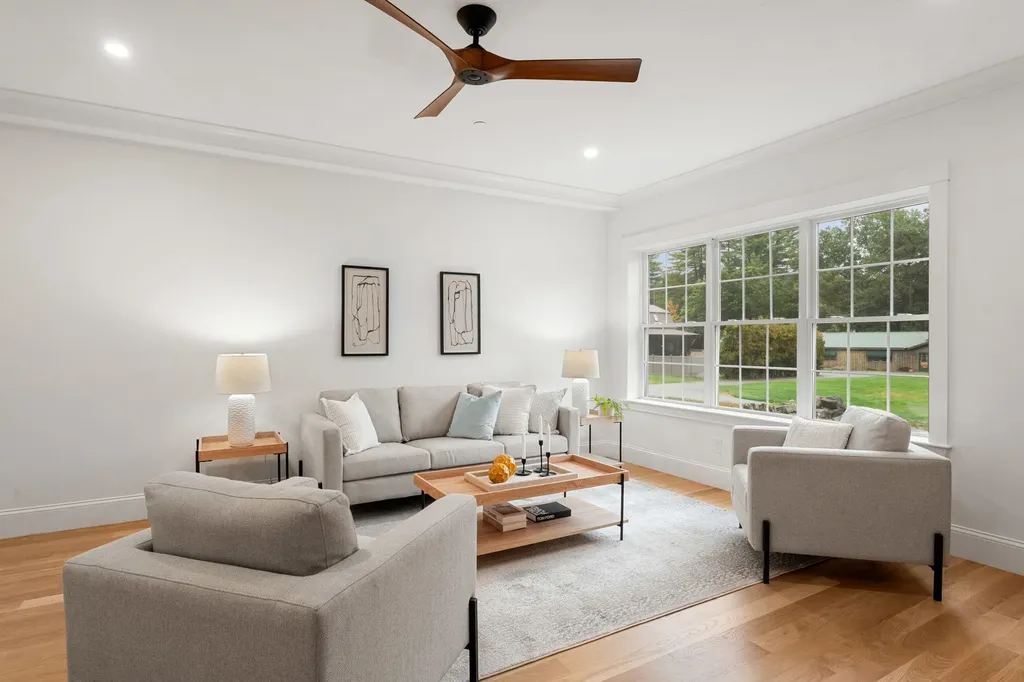 67 Groton Road Nashua NH 03062