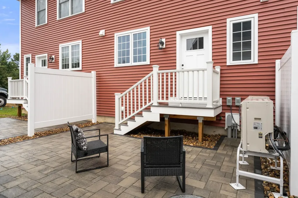 67 Groton Road Nashua NH 03062