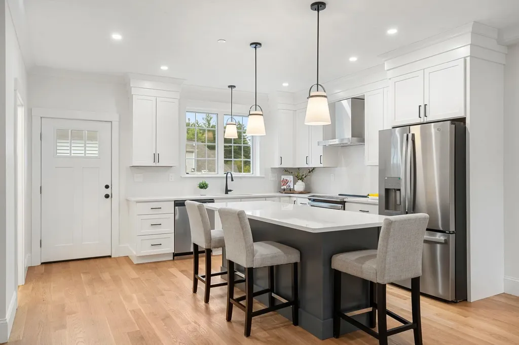 67 Groton Road Nashua NH 03062