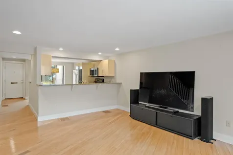 237 Islington Street Portsmouth NH 03801