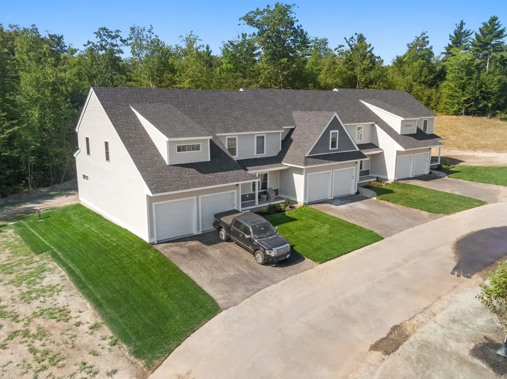 21 Brightstone Way Sandown NH 03873