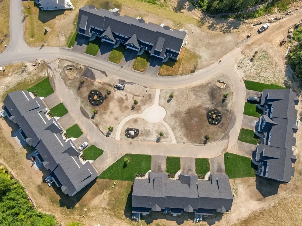 21 Brightstone Way Sandown NH 03873