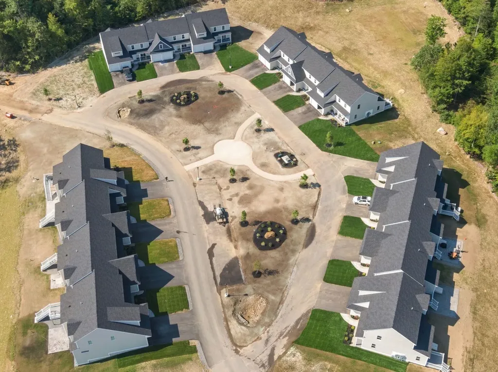 21 Brightstone Way Sandown NH 03873