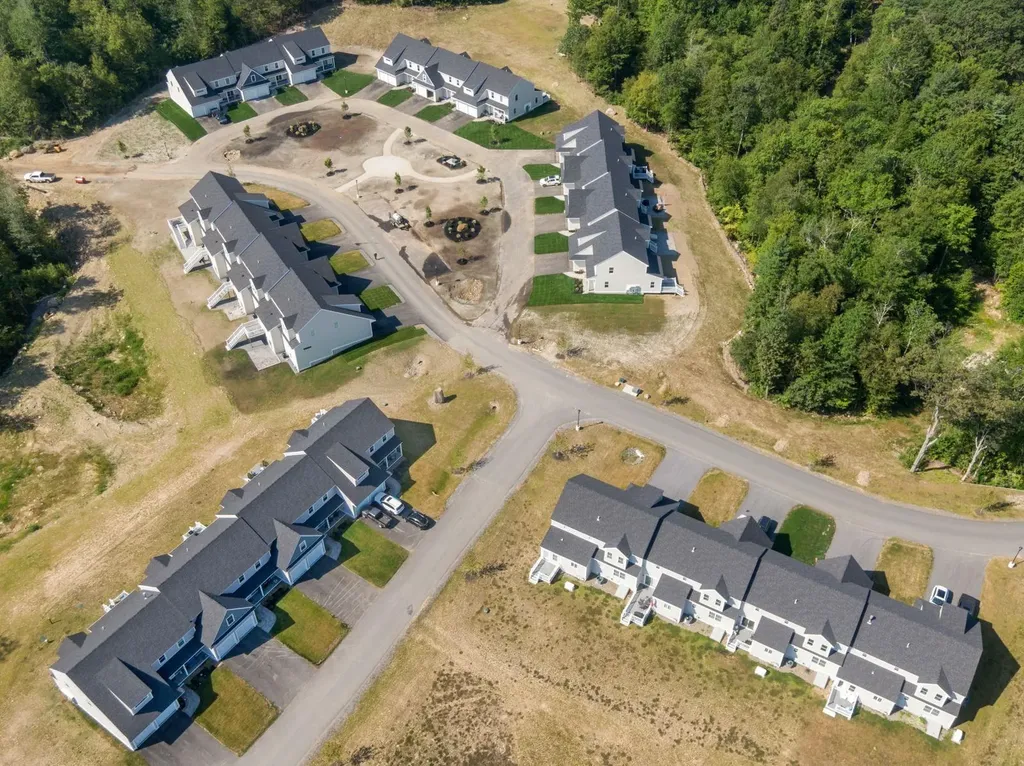 21 Brightstone Way Sandown NH 03873