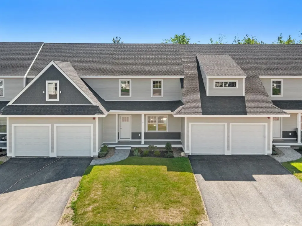 21 Brightstone Way Sandown NH 03873