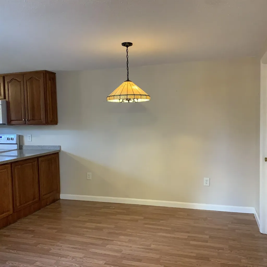 24 Springfield Estate Rochester NH 03867-1441