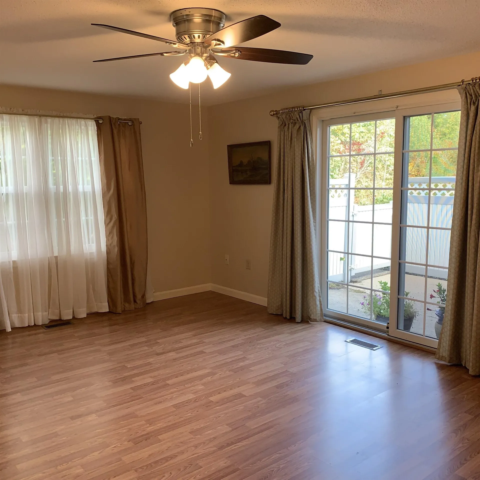 24 Springfield Estate Rochester NH 03867-1441