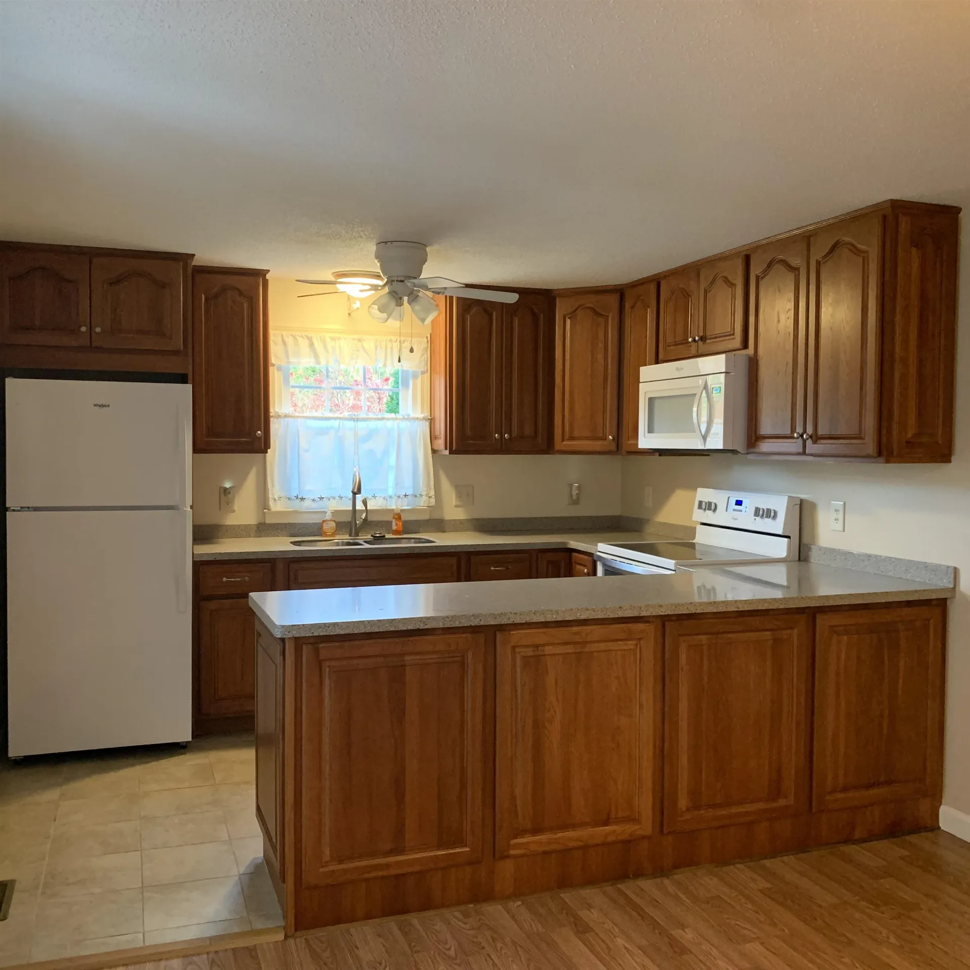 24 Springfield Estate Rochester NH 03867-1441