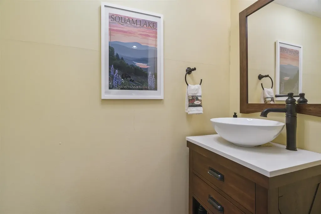 20 Circle Drive Ashland NH 03217