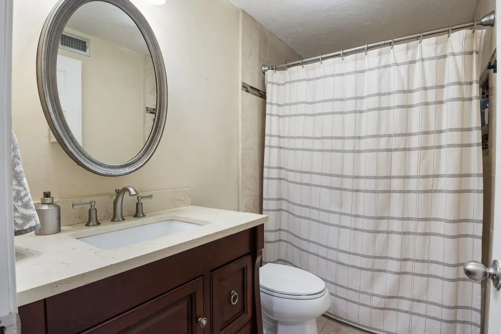 98 Henry Law Avenue Dover NH 03820