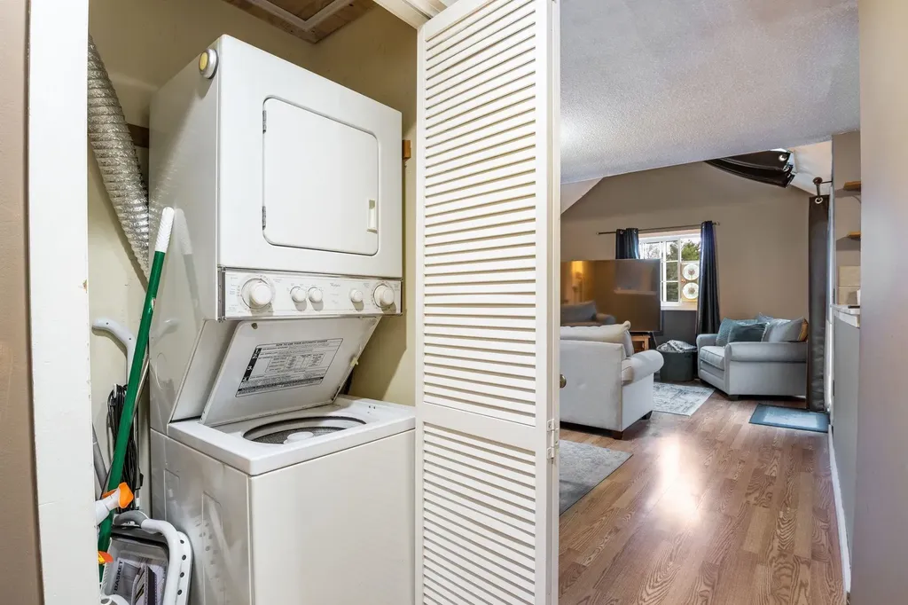 98 Henry Law Avenue Dover NH 03820