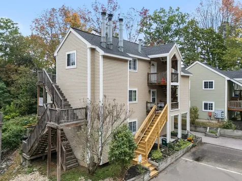 98 Henry Law Avenue Dover NH 03820