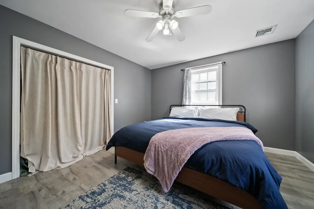 69 Heather Circle Auburn NH 03032